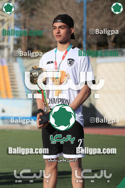 استقلال 1 - 1 کیا
