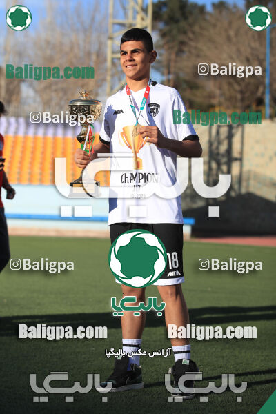 استقلال 1 - 1 کیا