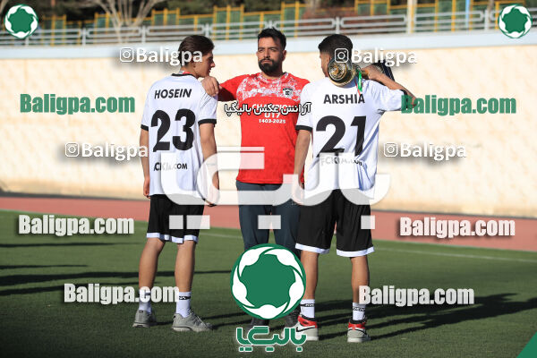 استقلال 1 - 1 کیا