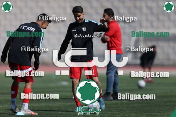 استقلال 1 - 1 کیا