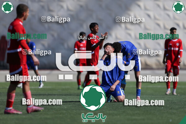 استقلال 1 - 1 کیا