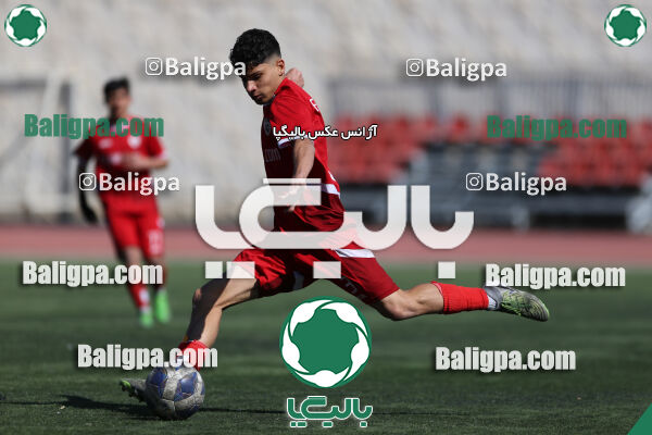 استقلال 1 - 1 کیا