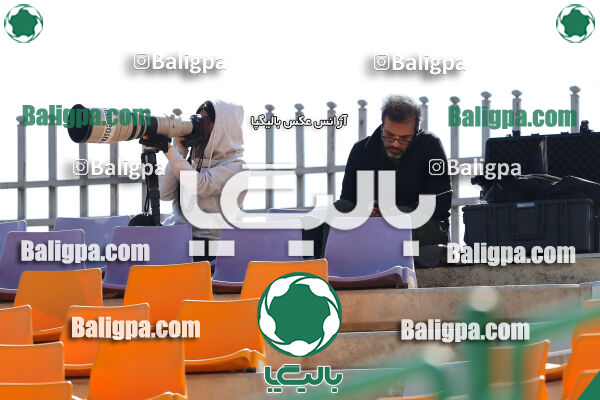 استقلال 1 - 1 کیا