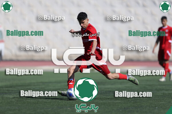 استقلال 1 - 1 کیا