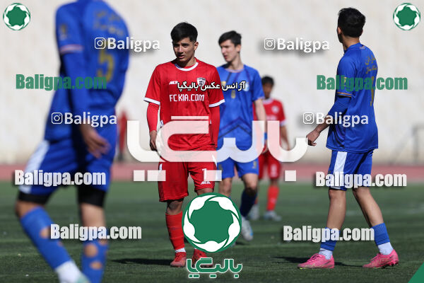 استقلال 1 - 1 کیا