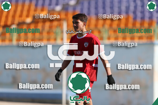 استقلال 1 - 1 کیا