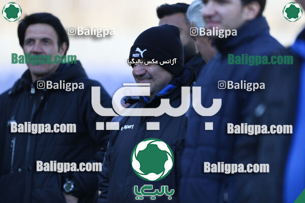استقلال 1 - 1 کیا