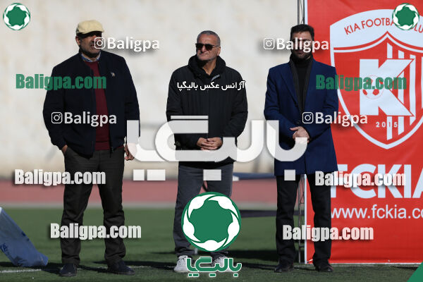 استقلال 1 - 1 کیا