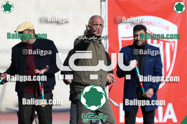 استقلال 1 - 1 کیا