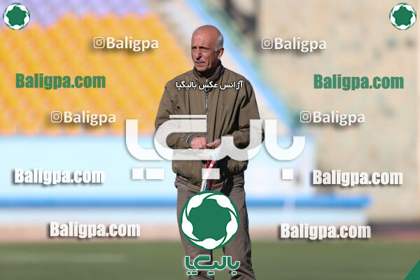 استقلال 1 - 1 کیا