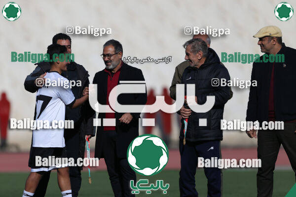 استقلال 1 - 1 کیا