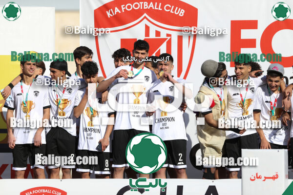 استقلال 1 - 1 کیا