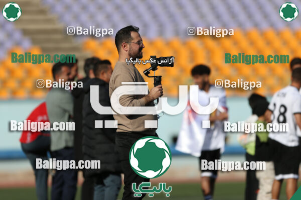 استقلال 1 - 1 کیا