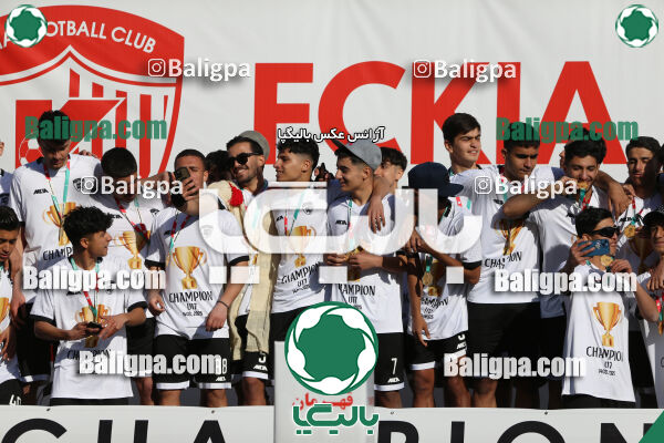 استقلال 1 - 1 کیا
