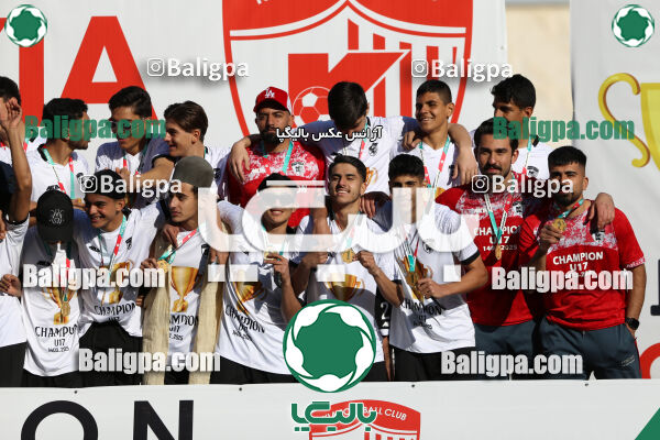 استقلال 1 - 1 کیا