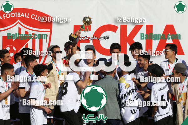 استقلال 1 - 1 کیا