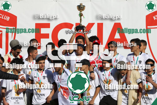 استقلال 1 - 1 کیا