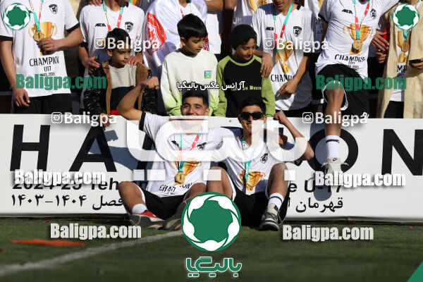 استقلال 1 - 1 کیا