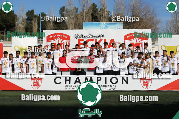 استقلال 1 - 1 کیا