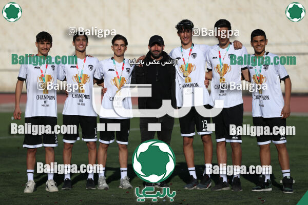 استقلال 1 - 1 کیا