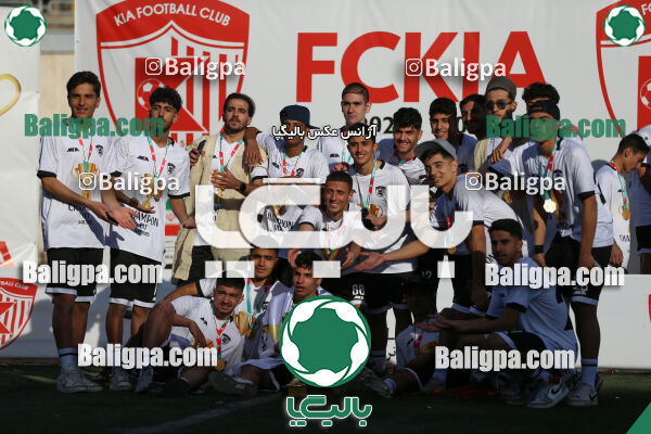 استقلال 1 - 1 کیا