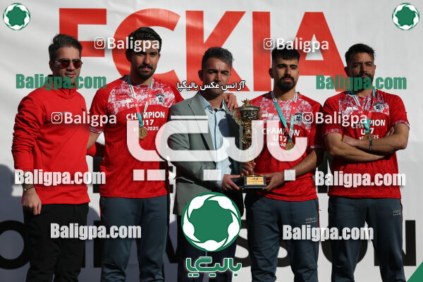 استقلال 1 - 1 کیا
