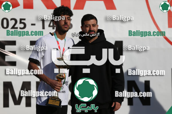 استقلال 1 - 1 کیا