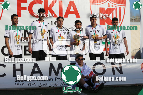 استقلال 1 - 1 کیا