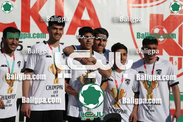 استقلال 1 - 1 کیا