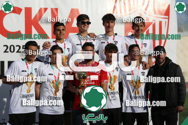 استقلال 1 - 1 کیا