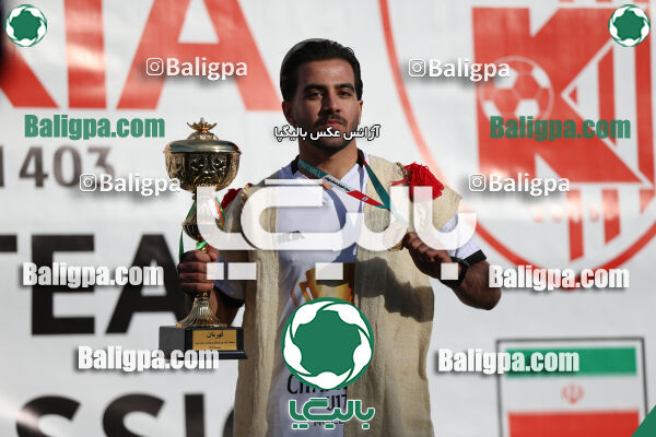 استقلال 1 - 1 کیا
