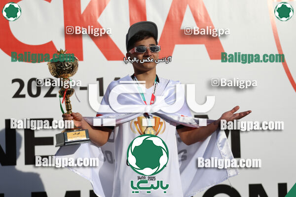استقلال 1 - 1 کیا