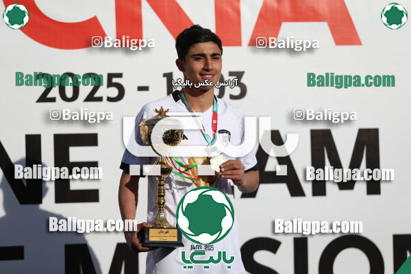 استقلال 1 - 1 کیا
