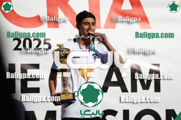 استقلال 1 - 1 کیا