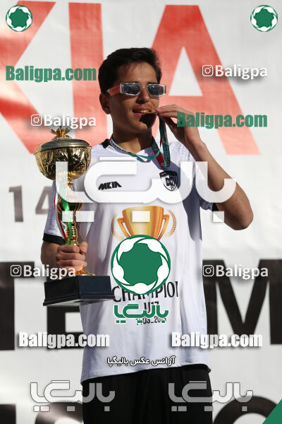 استقلال 1 - 1 کیا