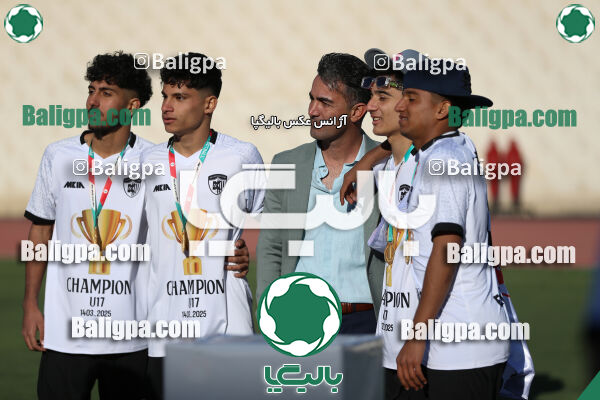 استقلال 1 - 1 کیا