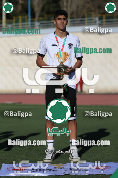 استقلال 1 - 1 کیا