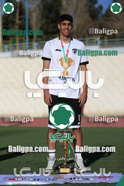 استقلال 1 - 1 کیا