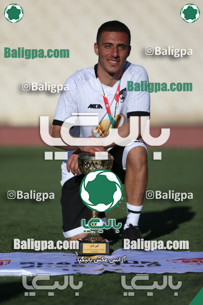 استقلال 1 - 1 کیا
