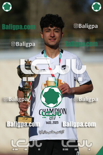 استقلال 1 - 1 کیا