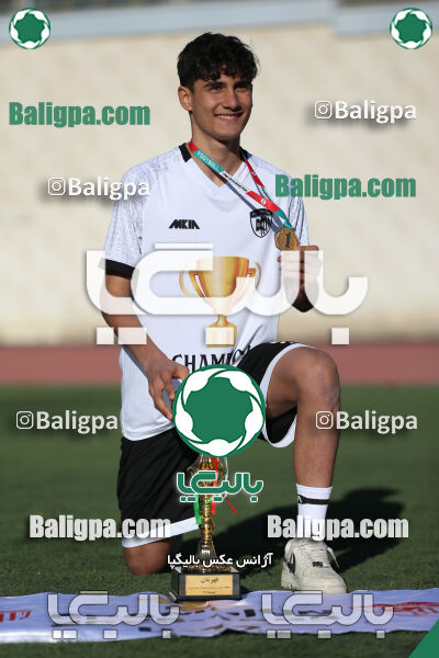 استقلال 1 - 1 کیا