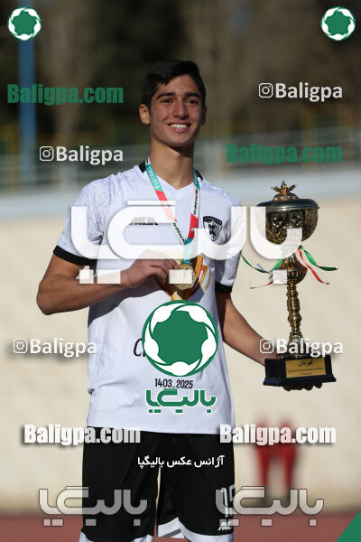 استقلال 1 - 1 کیا
