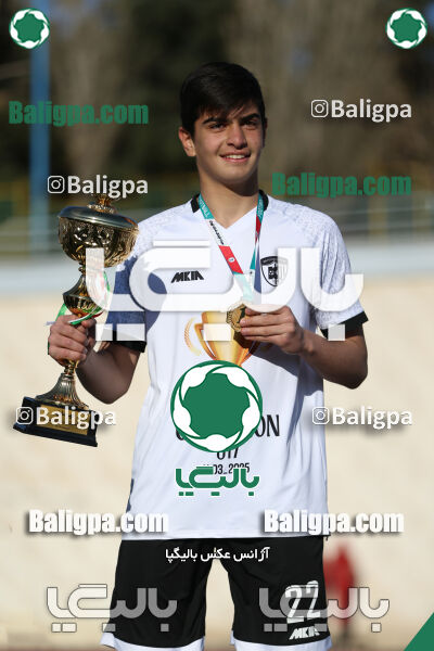 استقلال 1 - 1 کیا