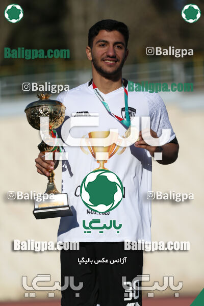استقلال 1 - 1 کیا