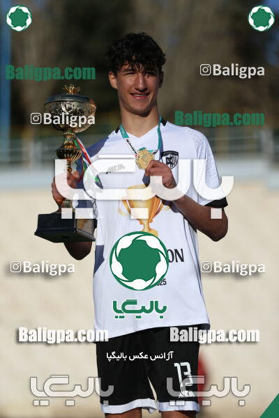 استقلال 1 - 1 کیا