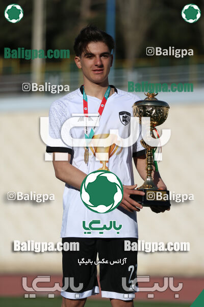 استقلال 1 - 1 کیا