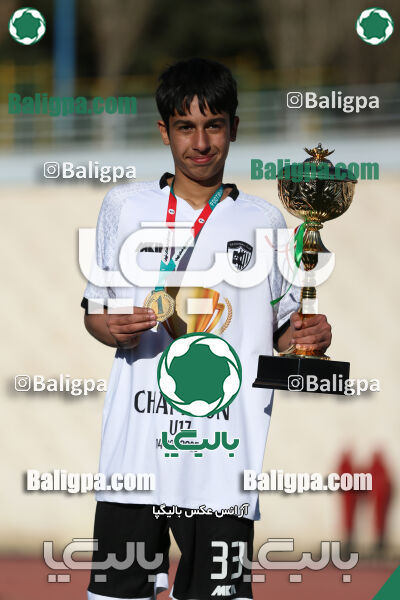 استقلال 1 - 1 کیا