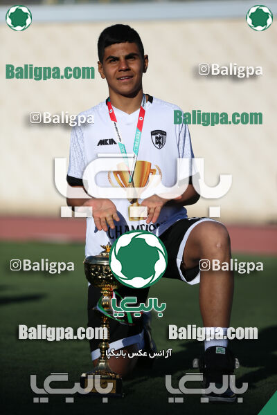استقلال 1 - 1 کیا