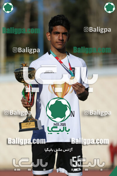 استقلال 1 - 1 کیا