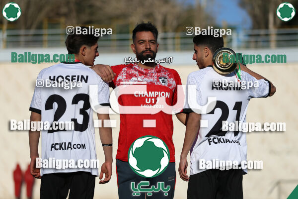 استقلال 1 - 1 کیا